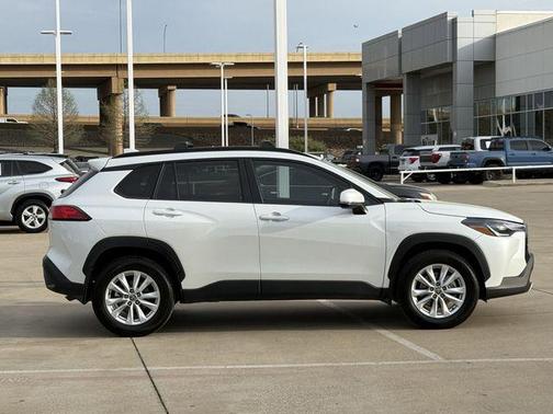 2022 Toyota Corolla Cross LE