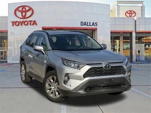2020 Toyota RAV4 XLE Premium