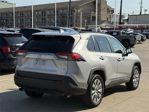 2020 Toyota RAV4 XLE Premium