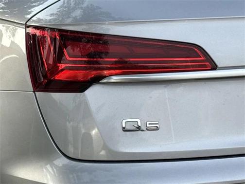 2023 Audi Q5 45 S line Premium