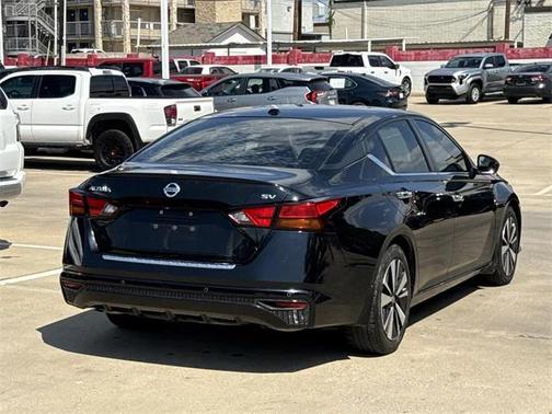 2022 Nissan Altima 2.5 SV