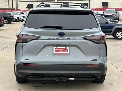 2024 Toyota Sienna Woodland Edition