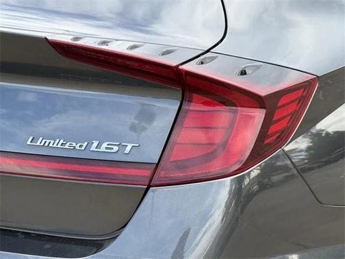 2022 Hyundai SONATA Limited