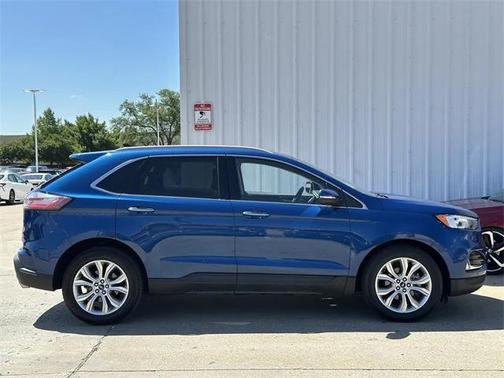2020 Ford Edge Titanium