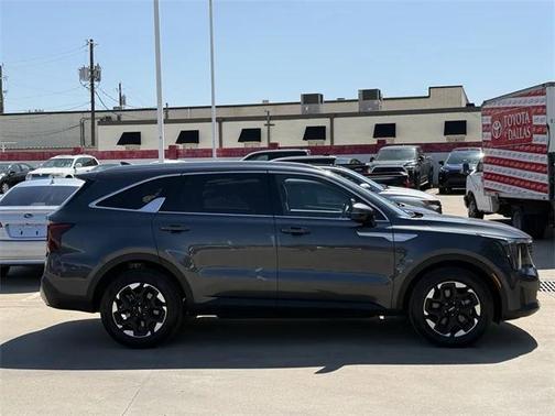2024 Kia Sorento S