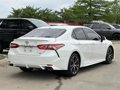 2019 Toyota Camry SE