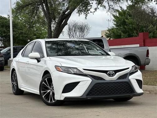 2019 Toyota Camry SE