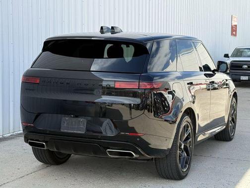 Santorini Black 2024 Land Rover Range Rover Sport SE