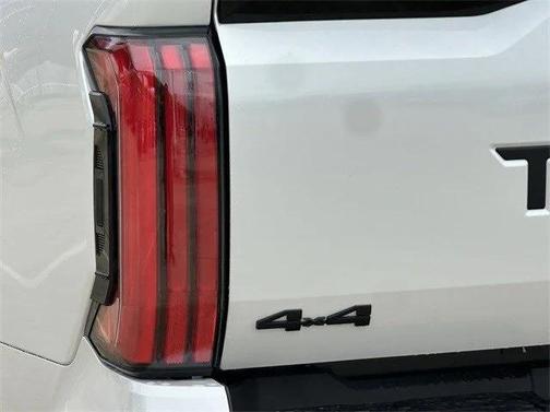 2025 Toyota Tundra Hybrid Platinum
