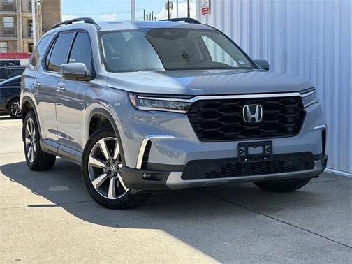 2025 Honda Pilot Touring 8-Passenger