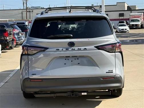 2024 Toyota Sienna Woodland Edition