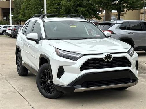 2025 Toyota RAV4 Hybrid SE