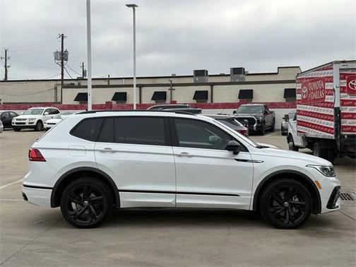 2024 Volkswagen Tiguan 2.0T SE R-Line Black