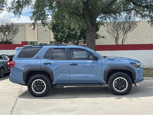 2025 Toyota 4Runner TRD Off Road