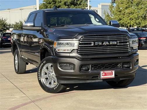 2022 RAM 2500 Laramie Crew Cab 4x4 6'4' Box