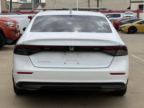Platinum White Pearl 2024 Honda Accord LX 1.5T