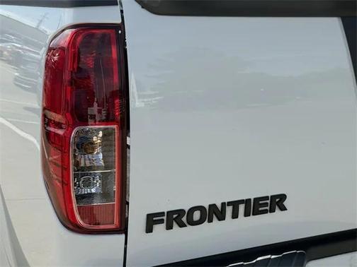 2020 Nissan Frontier SV