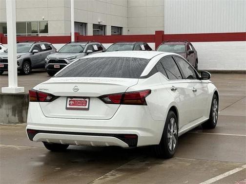 2022 Nissan Altima S FWD