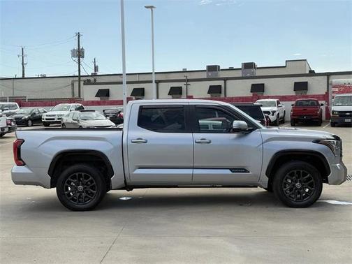 2024 Toyota Tundra Hybrid Platinum