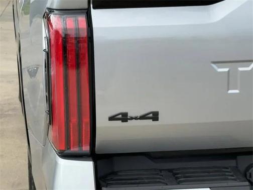 2024 Toyota Tundra Hybrid Platinum