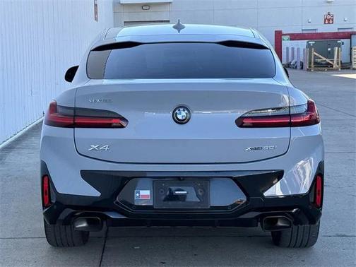 2023 BMW X4 xDrive30i