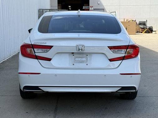Platinum White Pearl 2021 Honda Accord EX-L 1.5T