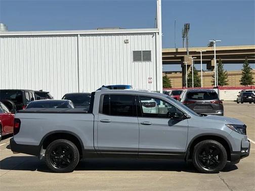 2023 Honda Ridgeline Black