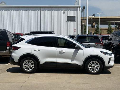 Oxford White 2023 Ford Escape Active