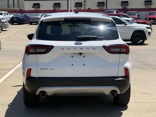 Oxford White 2023 Ford Escape Active
