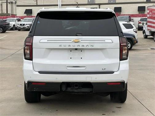 2023 Chevrolet Suburban LT