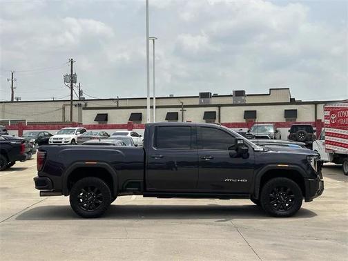 2024 GMC Sierra 2500 AT4