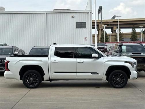2023 Toyota Tundra Hybrid Platinum