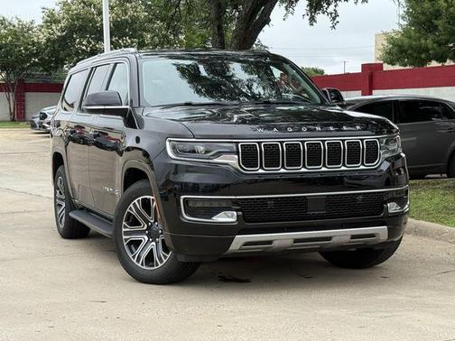 Diamond Black Crystal Pearlcoat 2024 Jeep Wagoneer L Series II