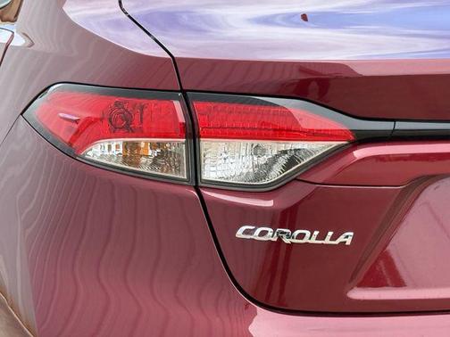 Pearl 2023 Toyota Corolla LE