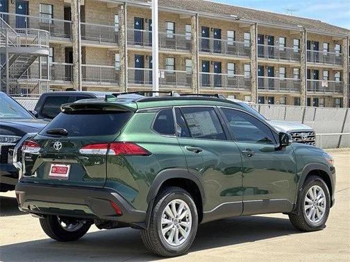 2025 Toyota Corolla Cross LE