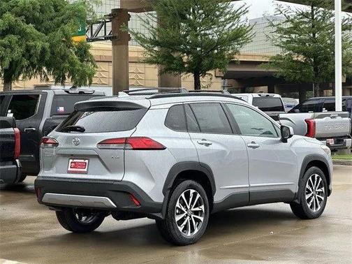 2025 Toyota Corolla Cross XLE