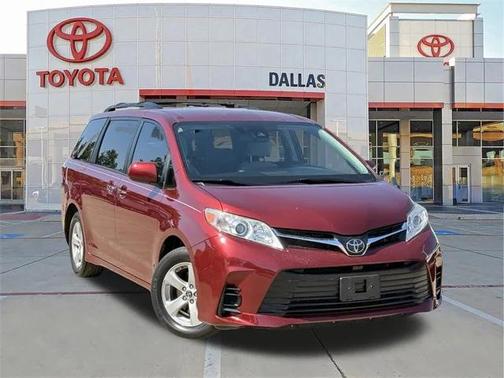 2020 Toyota Sienna LE