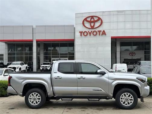 2025 Toyota Tacoma SR5