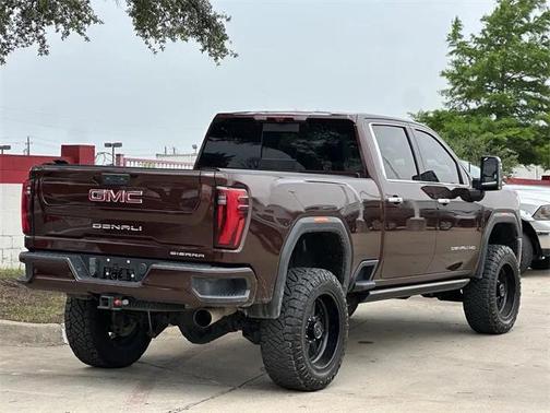 2024 GMC Sierra 2500 Denali