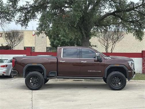 2024 GMC Sierra 2500 Denali