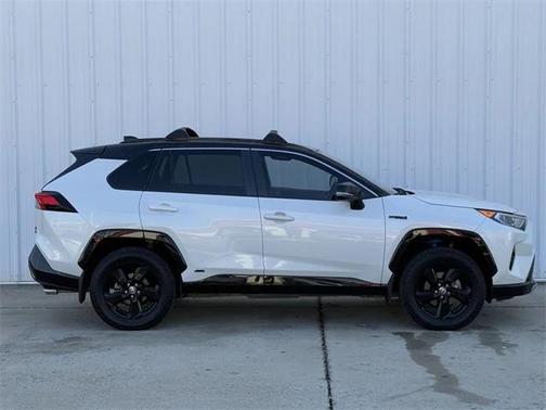 2021 Toyota RAV4 Hybrid SE
