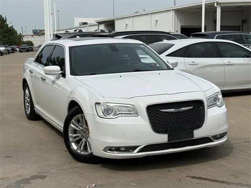 2017 Chrysler 300C Base