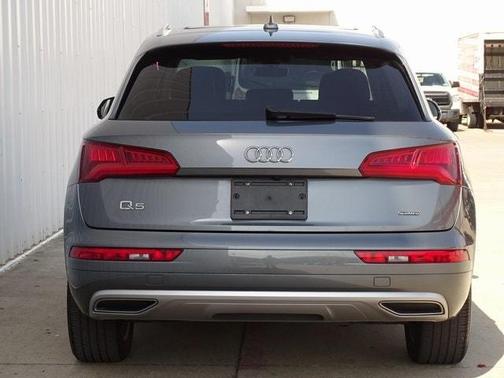 Photo 5 of 34 of 2019 Audi Q5 2.0T Premium