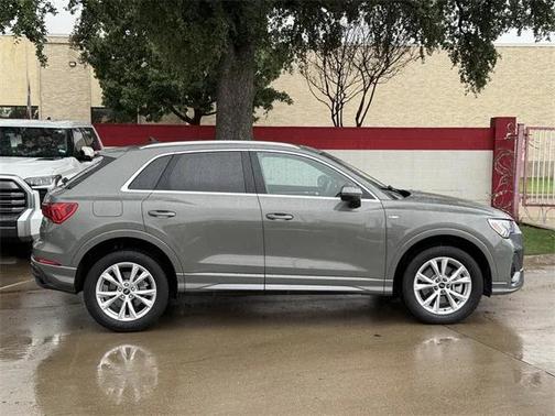 2023 Audi Q3 Premium 45 TFSI S line quattro Tiptronic
