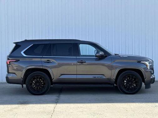 2023 Toyota Sequoia SR5