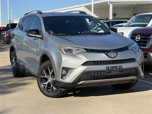 2017 Toyota RAV4 SE