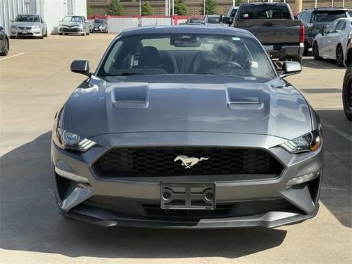 2022 Ford Mustang EcoBoost