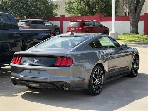 2022 Ford Mustang EcoBoost