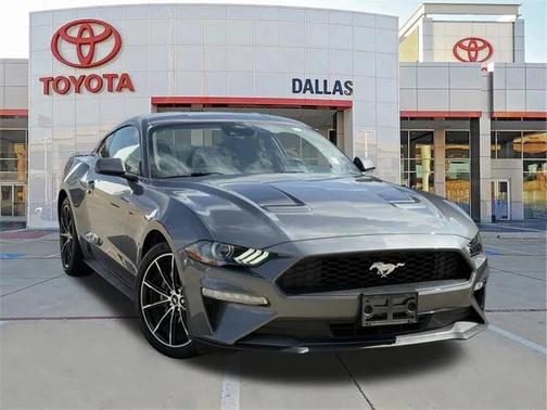 2022 Ford Mustang EcoBoost