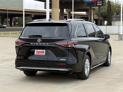 2026 Toyota Sienna Limited
